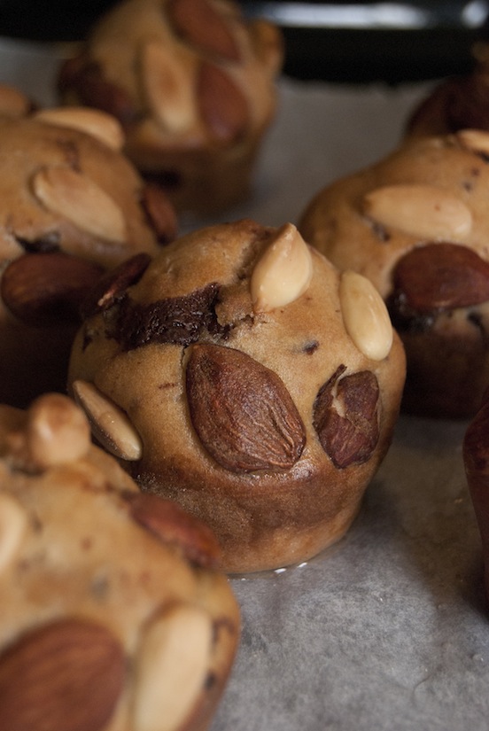 Muffin ciliegie cioccolato e mandorle