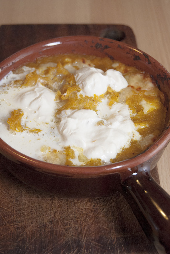 Zucca e formaggi nel coccio